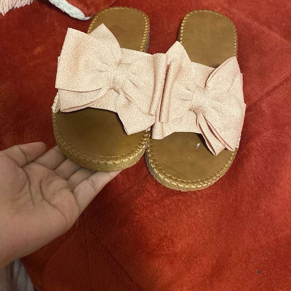 Pink Sandals with Bow Detail and Open Toe Design